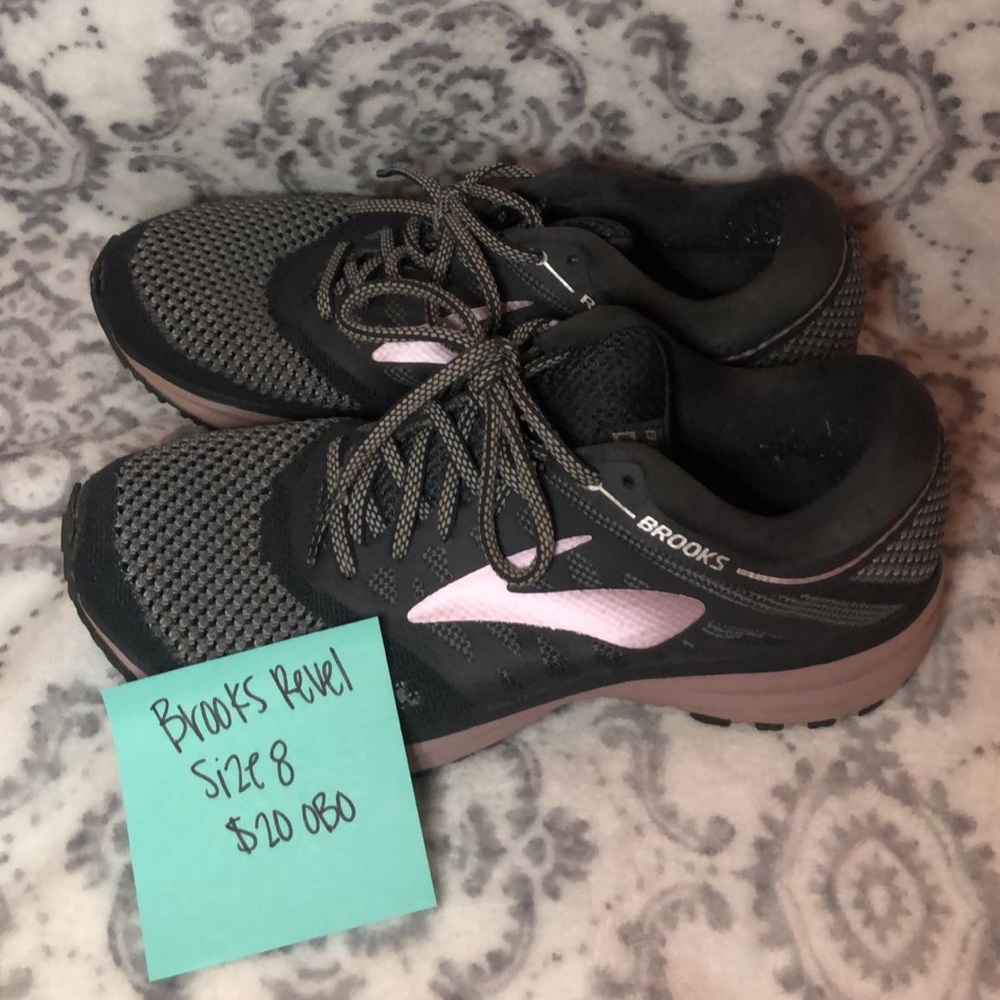 Womens Brooks